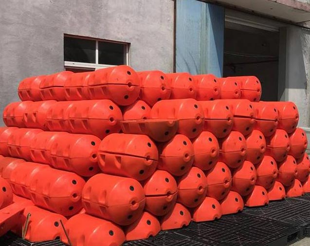 噴涂2.4米航標聚脲防腐高壓噴涂機(圖2) 噴涂2.4米航標聚脲防腐案例